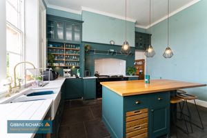 Kitchen- click for photo gallery